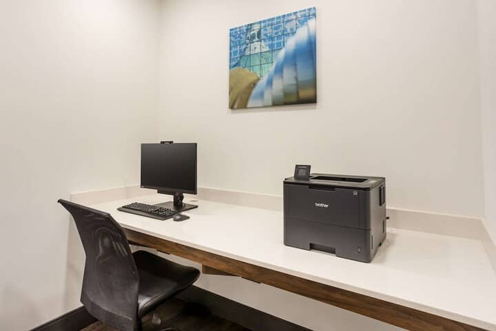 Business Center 35 of 39